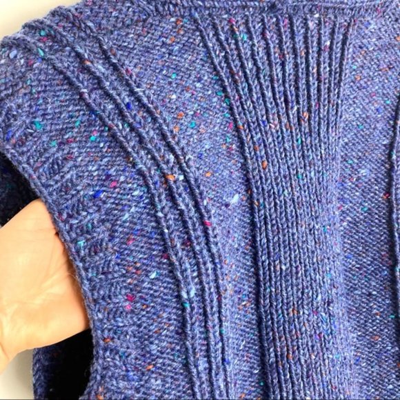 Vintage Blue Women's Sweater Vest - Picture 4 of 9